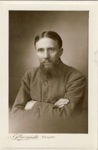 Adomas Kliučinskis. Liudas Gira. 1920 m. MLLM F 4. Maironio lietuvių literatūros muziejus. Naudojimo teisės: PD. Nuotrauka iš LIMIS