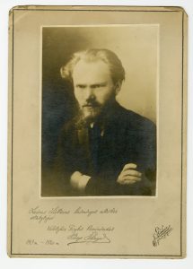 J. Ginkus. Stasys Šilingas. Fotonuotrauka. Kaunas. Apie 1920 m. Trakų istorijos muziejus. Naudojimo teisės: CC BY. Nuotrauka iš Europeanos