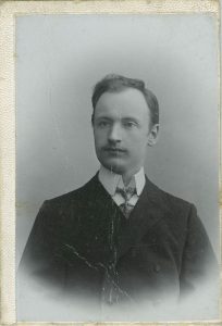 Antanas Žukauskas-Vienuolis. 1904 m. A. Baranausko ir A. Vienuolio-Žukausko memorialinis muziejus. Naudojimo teisės: PD. Nuotrauka iš Europeanos