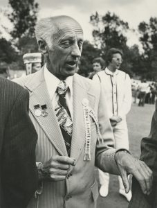 Antanas Miežanskas. Iš serijos „Žinomi žmonės“. Chormeisteris Lingys. 1980 m. Lietuvos fotomenininkų sąjunga. Naudojimo teisės: CC BY-NC-ND. Nuotrauka iš ePaveldo