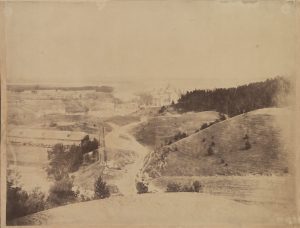 Abdonas Korzonas. Vaizdas nuo Vilniaus kalvų į Šv. Petro ir Povilo bažnyčią Antakalnyje. 1860-1863 m. Vilniaus universiteto biblioteka. Naudojimo teisės: PD. Nuotrauka iš Vilniaus bibliotekos skaitmeninių kolekcijų